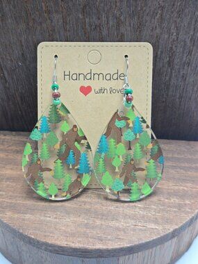 NWT Bigfoot Earrings Sasquatch Cryptid Mythical Believer Forest Mountain PNW